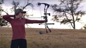 Eva Shockey Gen2 bow f4159788da6a13a05c7755e7e3b29890